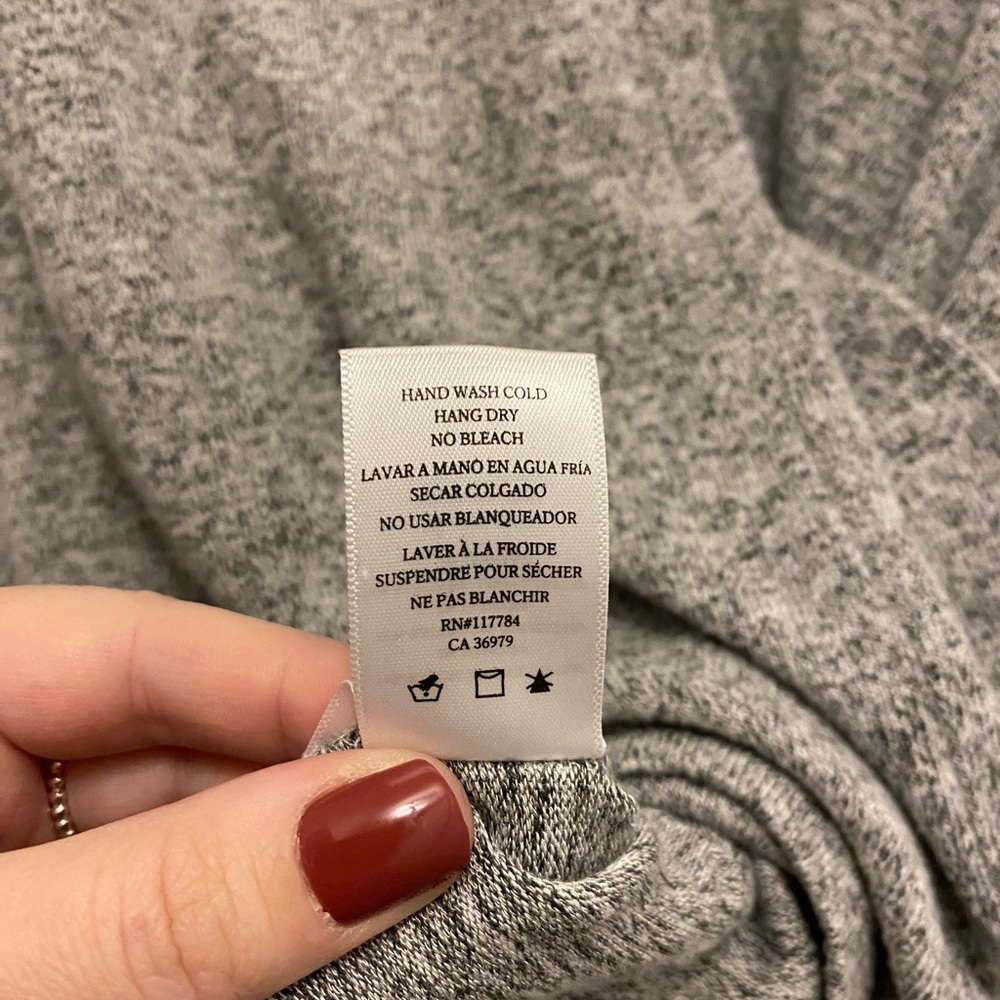 Rails Soft Flowy Long Sleeve Solid Grey V-Neck To… - image 7